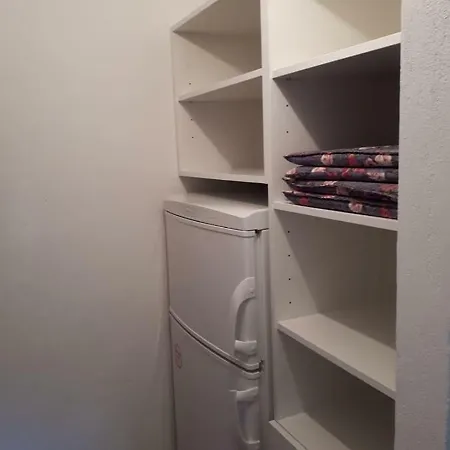 شقة Neda تروغير
